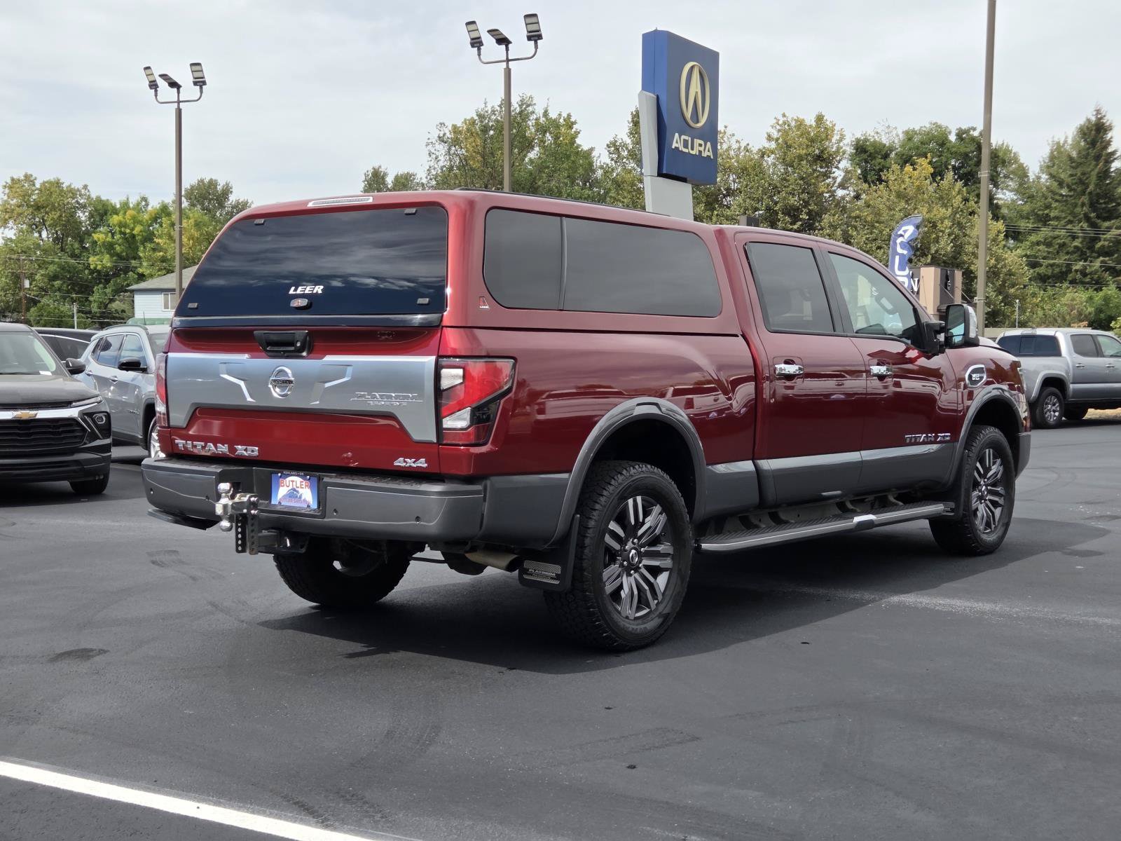 Used 2022 Nissan Titan Platinum Reserve w/ Moonroof Package AWD/4WD image 5