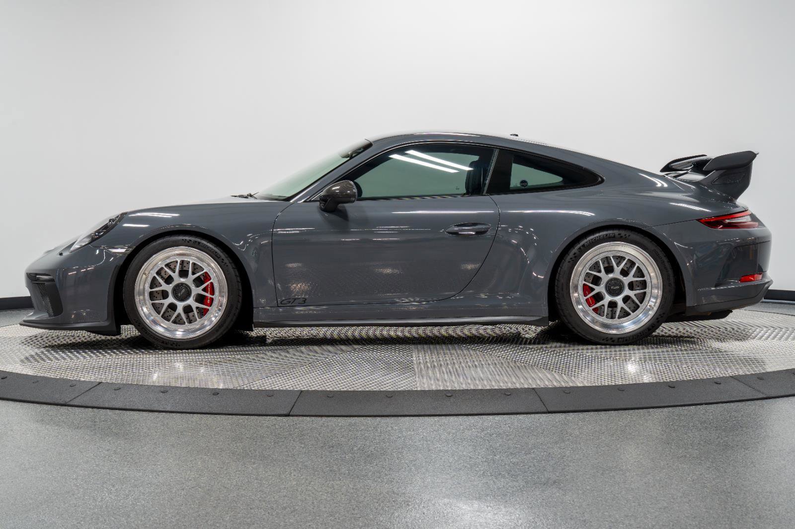 Used 2018 Porsche 911 GT3 image 9