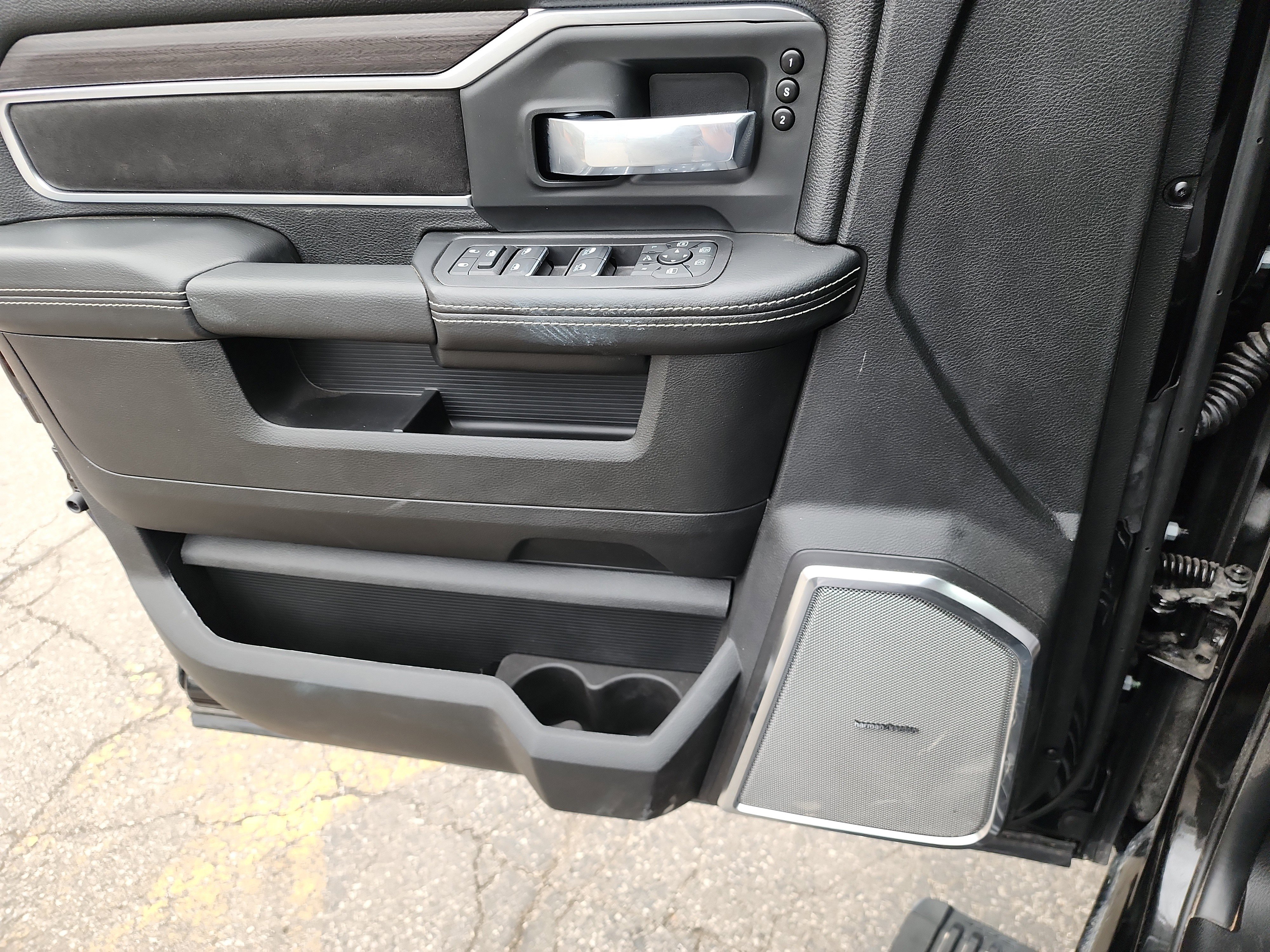 New 2025 RAM 2500 Laramie image 12