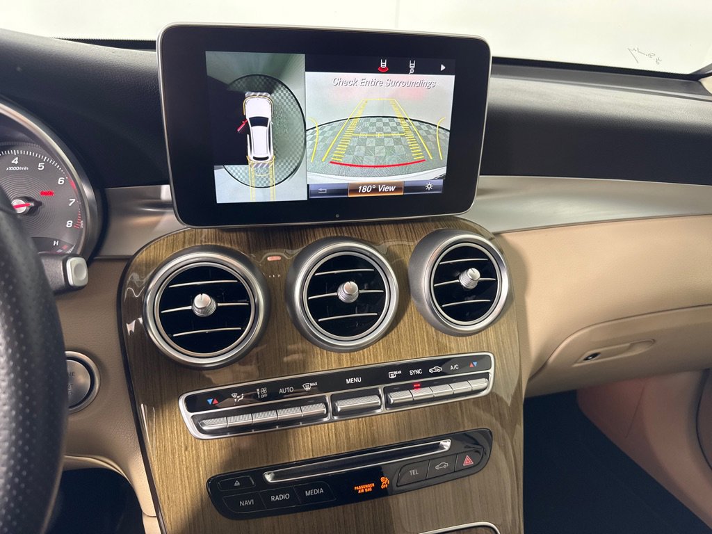 Used 2018 Mercedes-Benz GLC 300 w/ Multimedia Package image 17