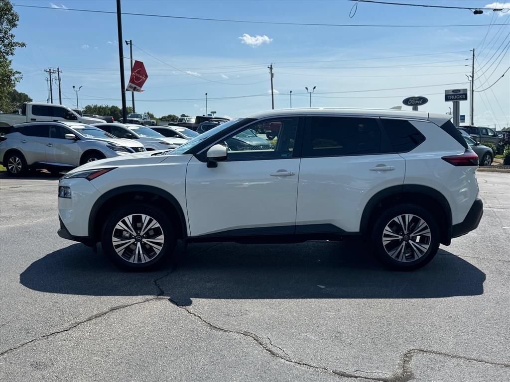 Certified 2023 Nissan Rogue SV FWD image 6