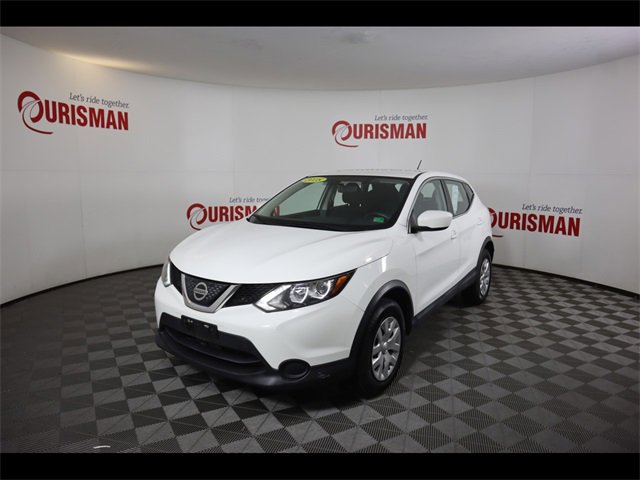 Used 2018 Nissan Rogue Sport S image 2