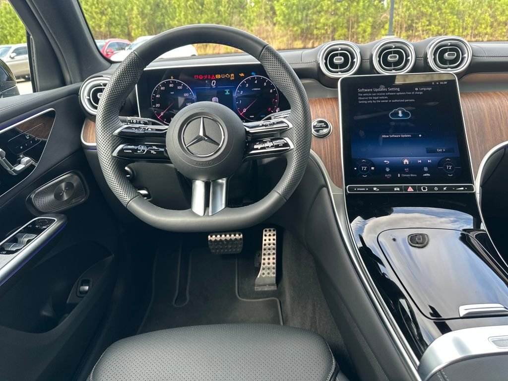 Certified 2025 Mercedes-Benz GLC 300 4MATIC image 2