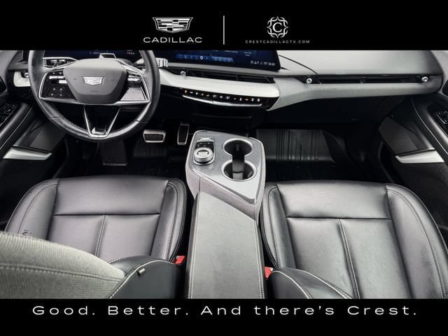Used 2025 Cadillac Optiq Sport 1 w/ LPO, ONYX Package AWD/4WD image 14