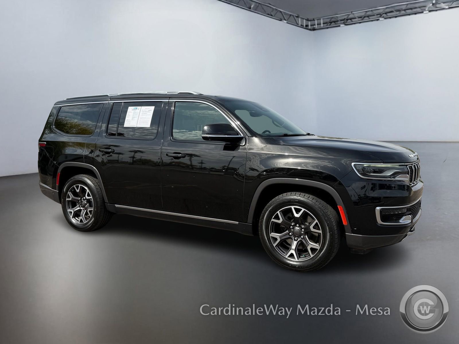 Used 2022 Jeep Wagoneer Series III w/ Premium Group I image 2