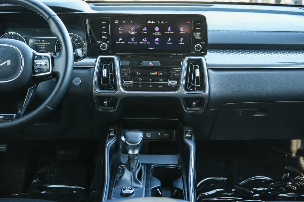 Certified 2023 Kia Sorento S w/ Panoramic Sunroof Package FWD image 13