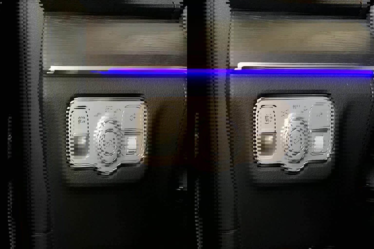 Used 2024 Mercedes-Benz GLE 350 4MATIC image 34