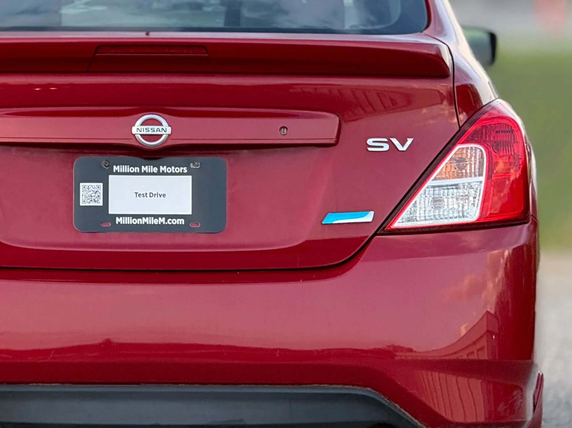 Used 2015 Nissan Versa SV FWD image 14