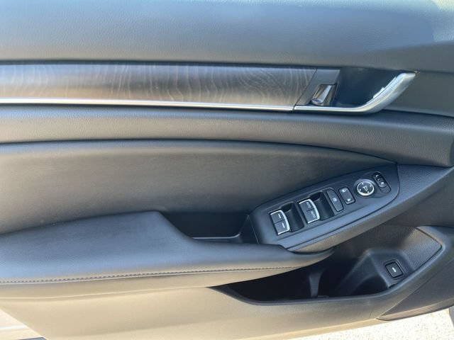Used 2021 Honda Accord EX image 12
