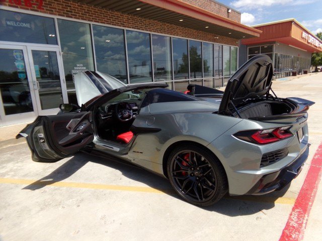 Used 2023 Chevrolet Corvette Z06 RWD image 12