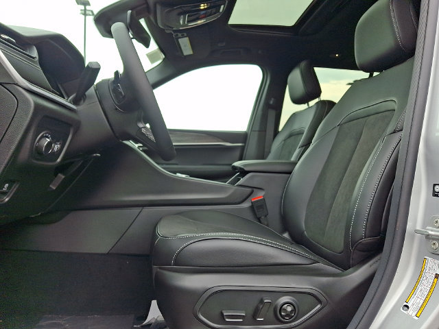 New 2026 Jeep Grand Cherokee Altitude AWD/4WD image 12