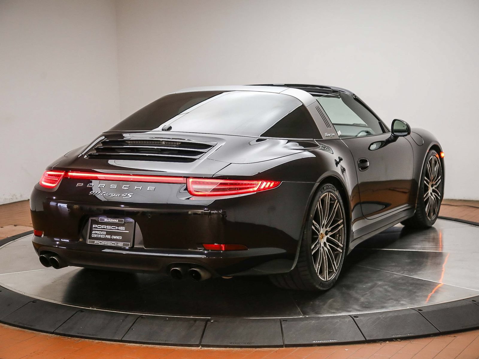 Used 2016 Porsche 911 Targa 4S AWD/4WD image 8
