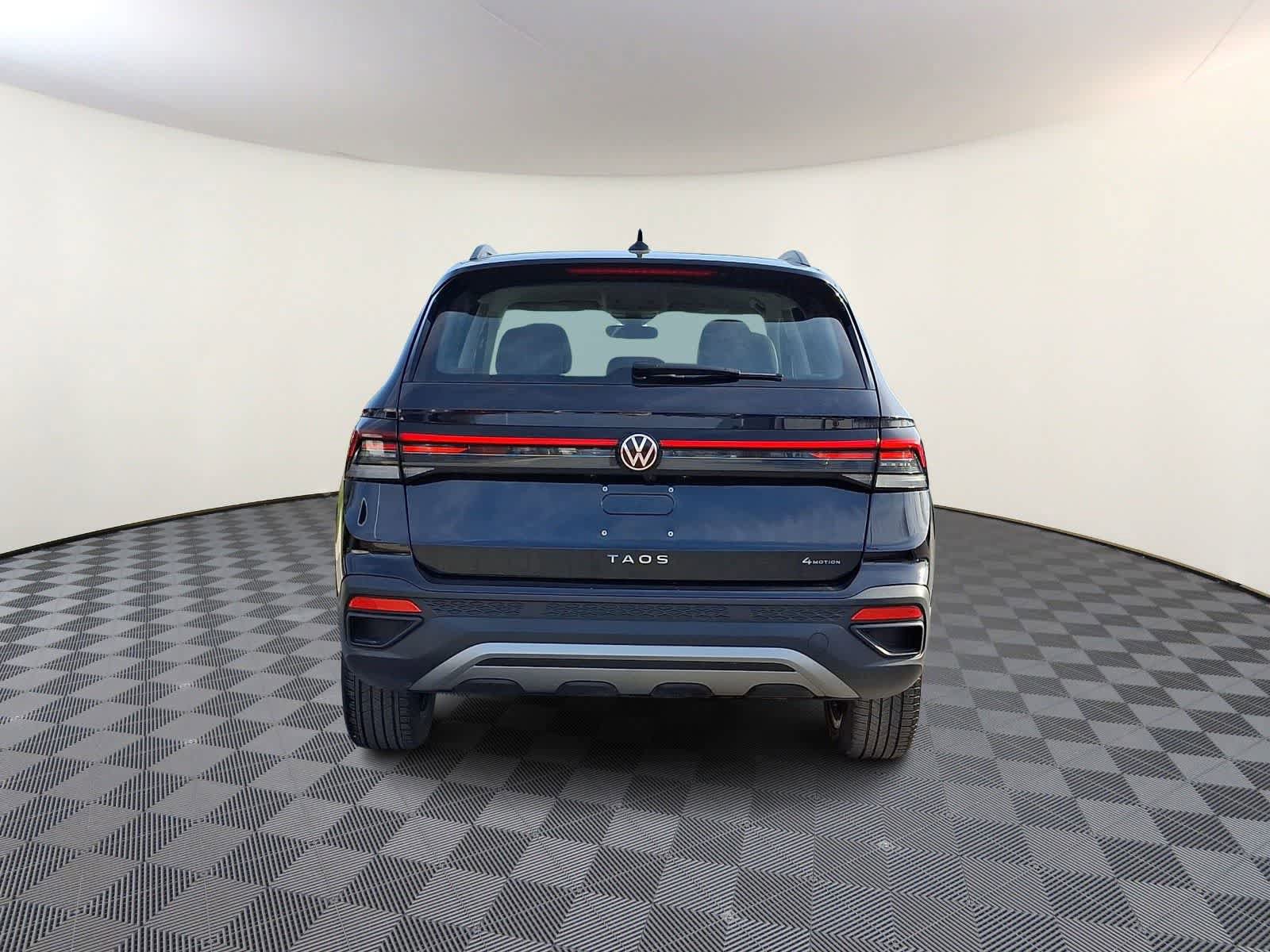 Used 2025 Volkswagen Taos S AWD/4WD image 6