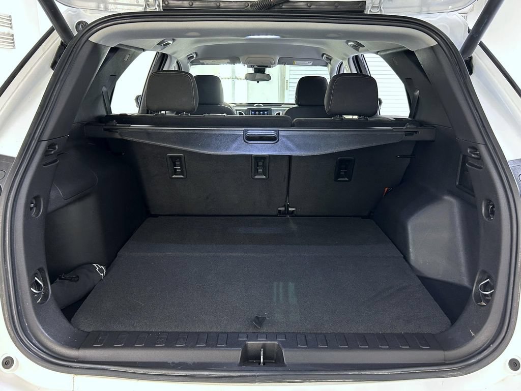 Certified 2024 Chevrolet Equinox LT w/ LPO, Cargo Package AWD/4WD image 22