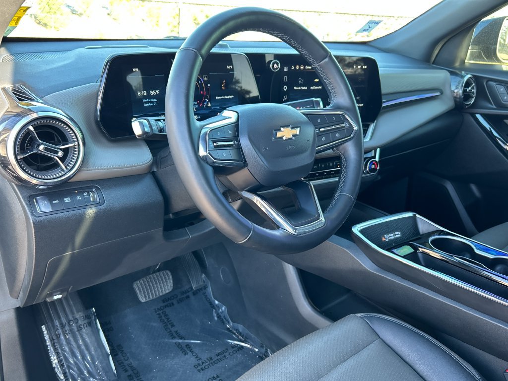 Used 2025 Chevrolet Equinox LT w/ Convenience Package II AWD/4WD image 7