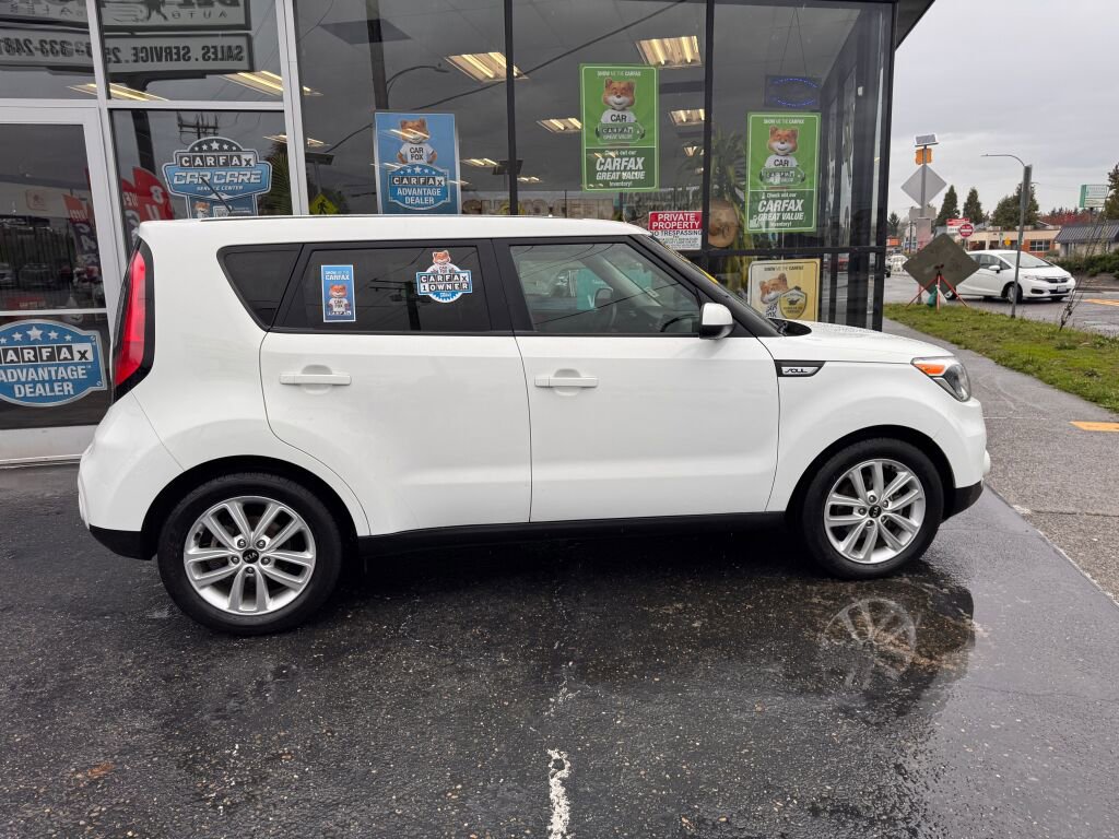 Used 2018 Kia Soul + image 8