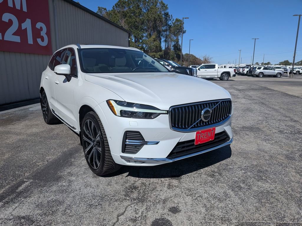 Used 2023 Volvo XC60 B6 Ultimate w/ Climate Package image 7