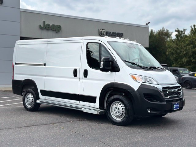 Used 2025 RAM ProMaster 2500 w/ U-Haul Equipment Group FWD image 9