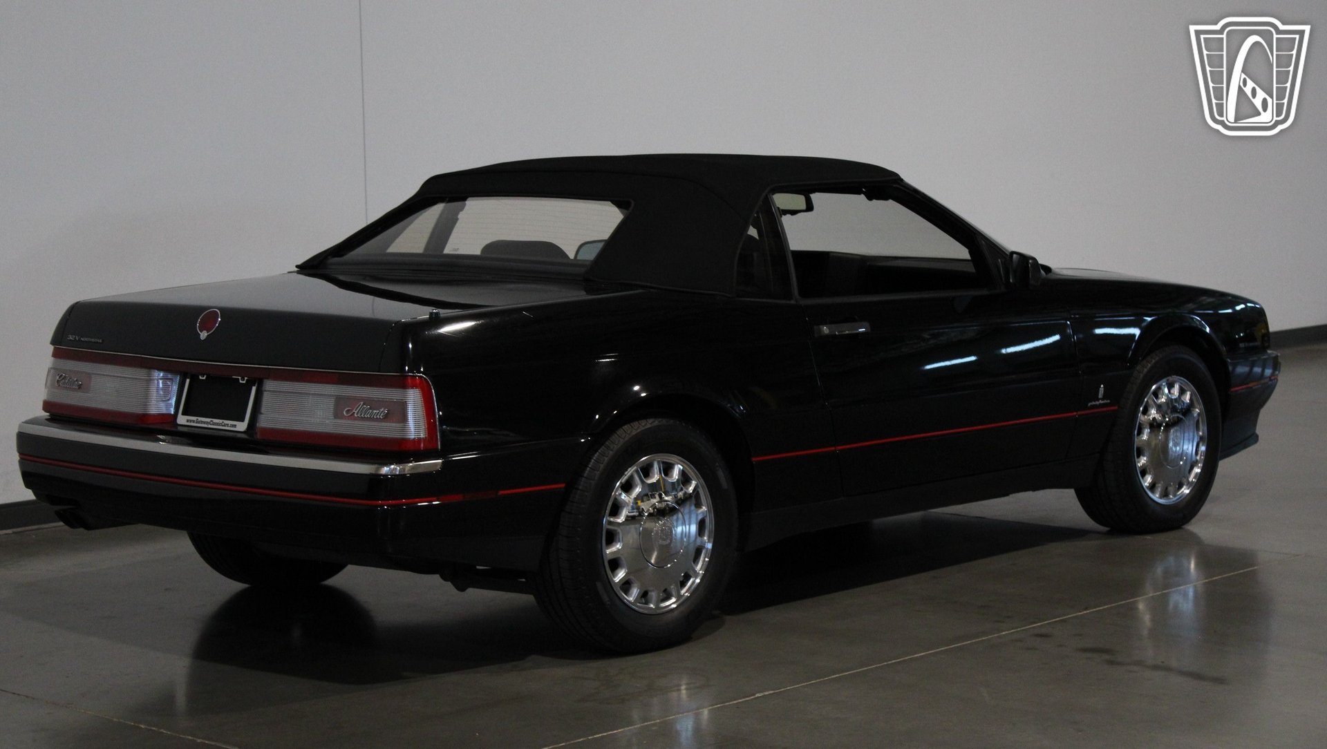 Used 1993 Cadillac Allante FWD image 25
