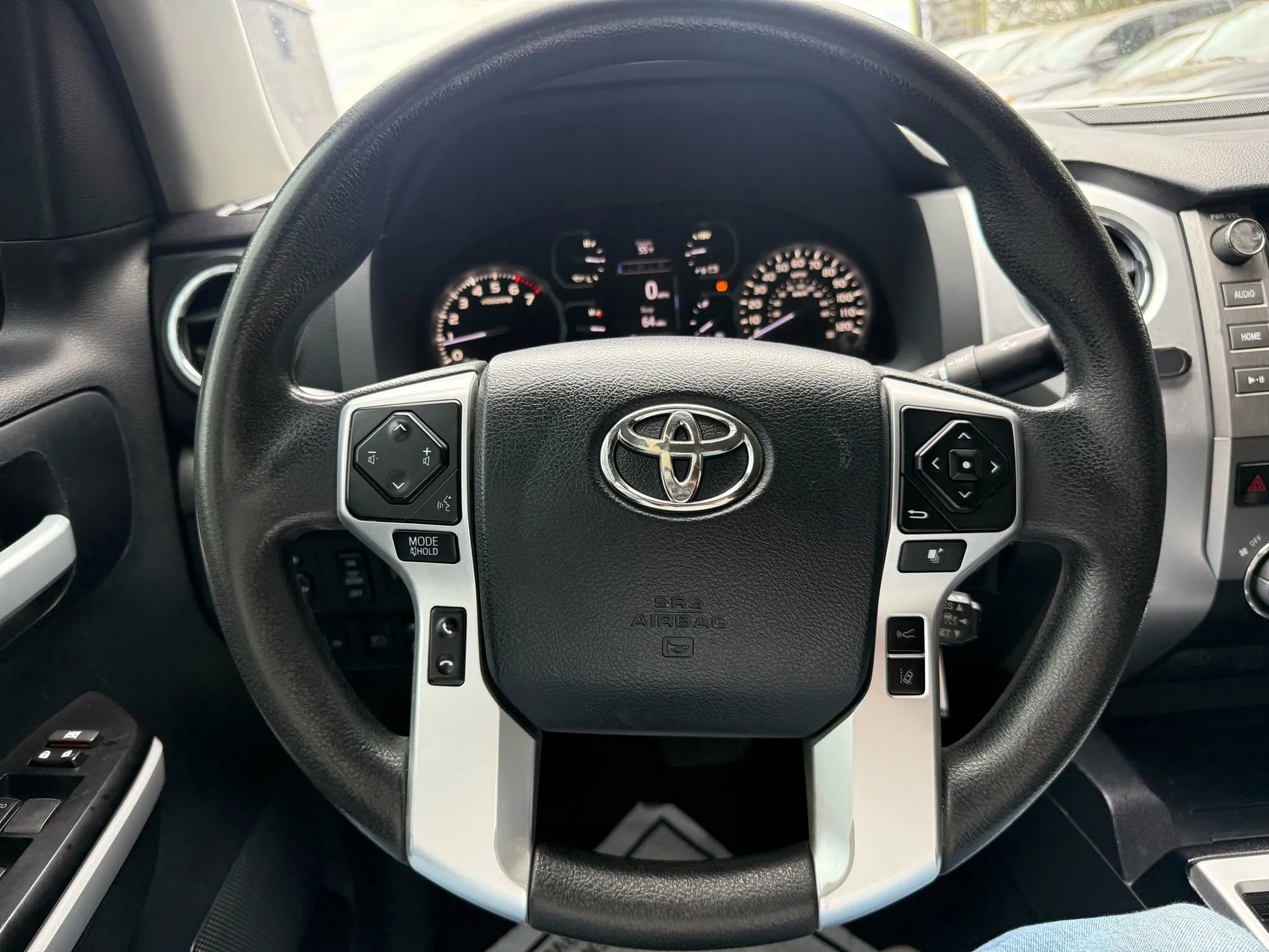 Used 2018 Toyota Tundra SR5 w/ SR5 Upgrade Package image 11