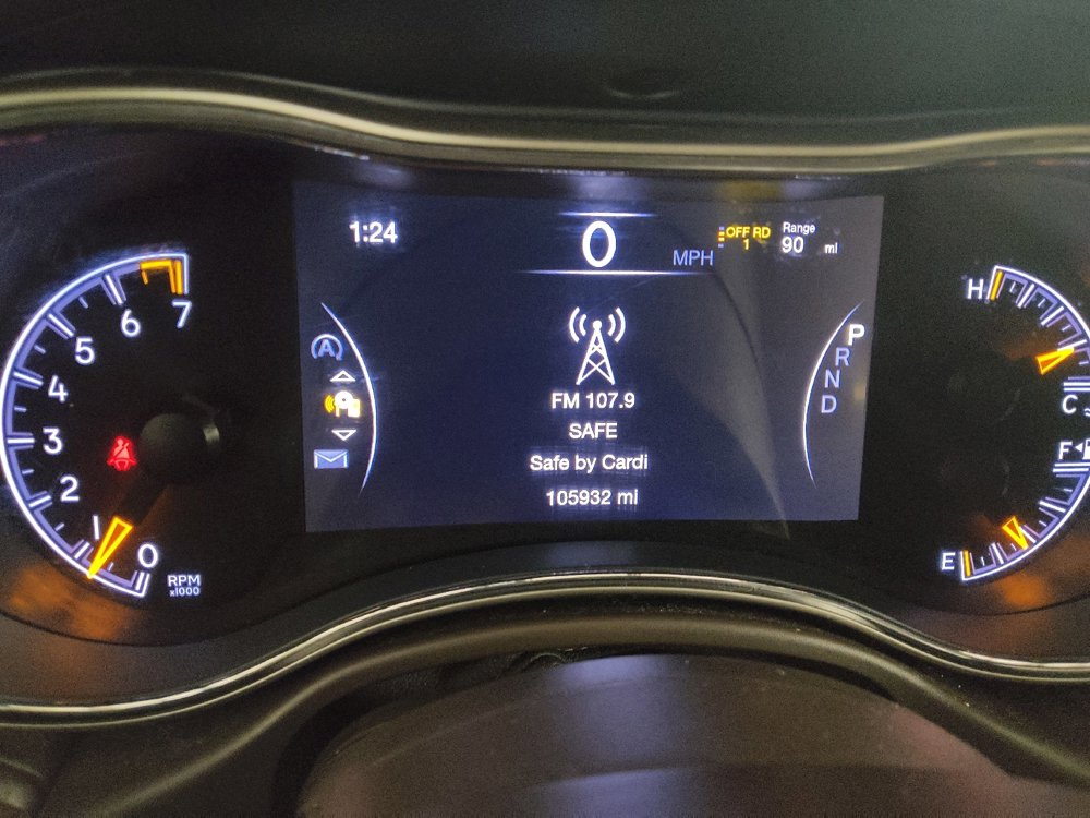 Used 2016 Jeep Grand Cherokee Overland w/ Advanced Technology Group image 23