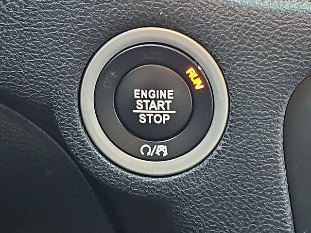 Used 2018 Dodge Charger SXT image 17