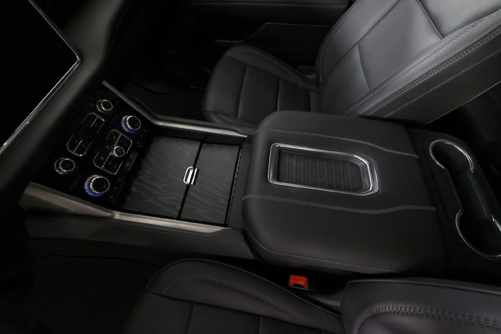 Used 2023 GMC Yukon XL Denali RWD image 40