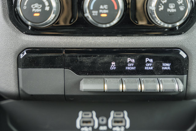 New 2026 RAM 1500 Express AWD/4WD image 33