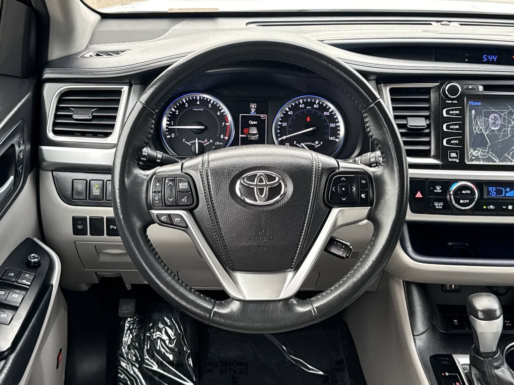 Used 2015 Toyota Highlander Limited AWD/4WD image 15