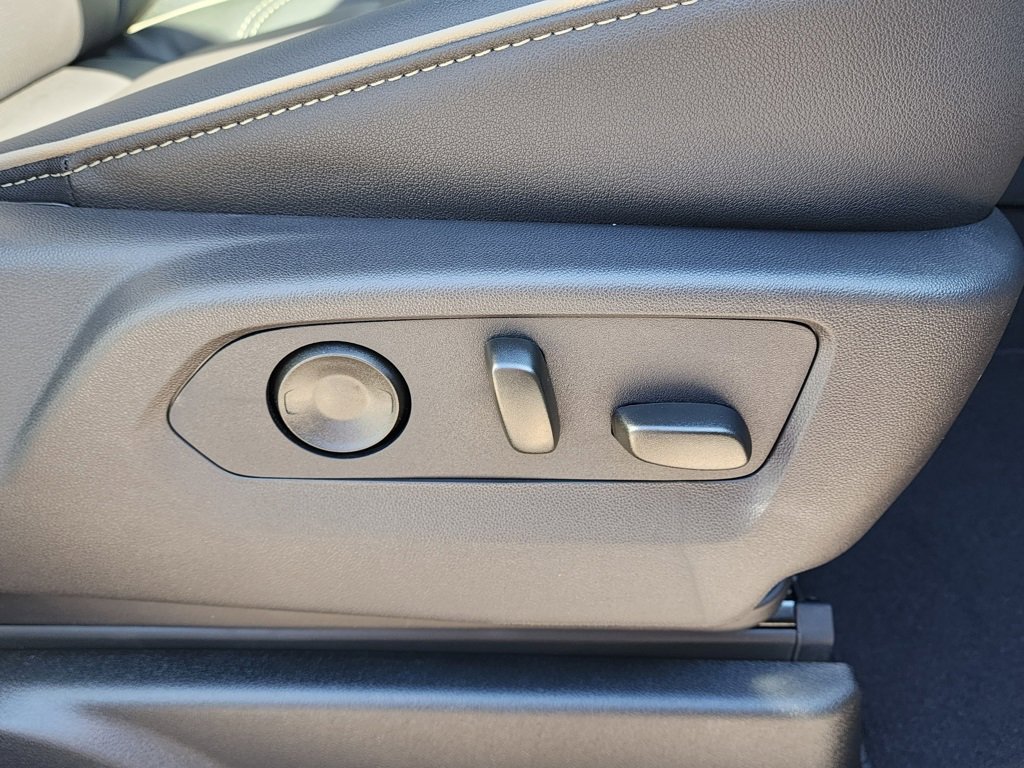 New 2026 GMC Yukon Elevation image 42