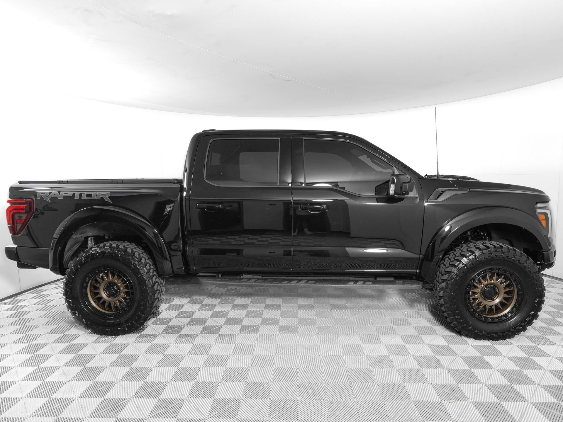 Used 2026 Ford F150 Raptor w/ Equipment Group 803A Raptor R image 5