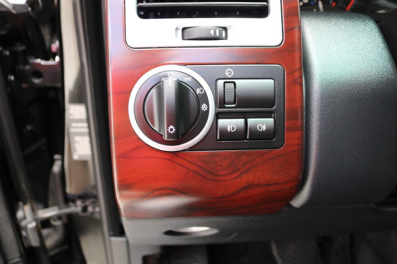 Used 2010 Land Rover Range Rover HSE AWD/4WD image 17