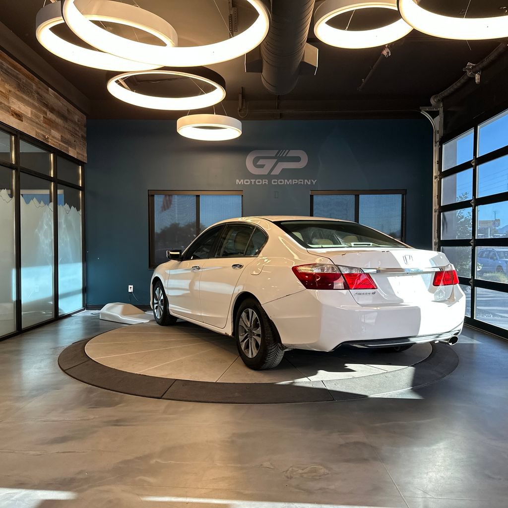 Used 2015 Honda Accord LX image 5