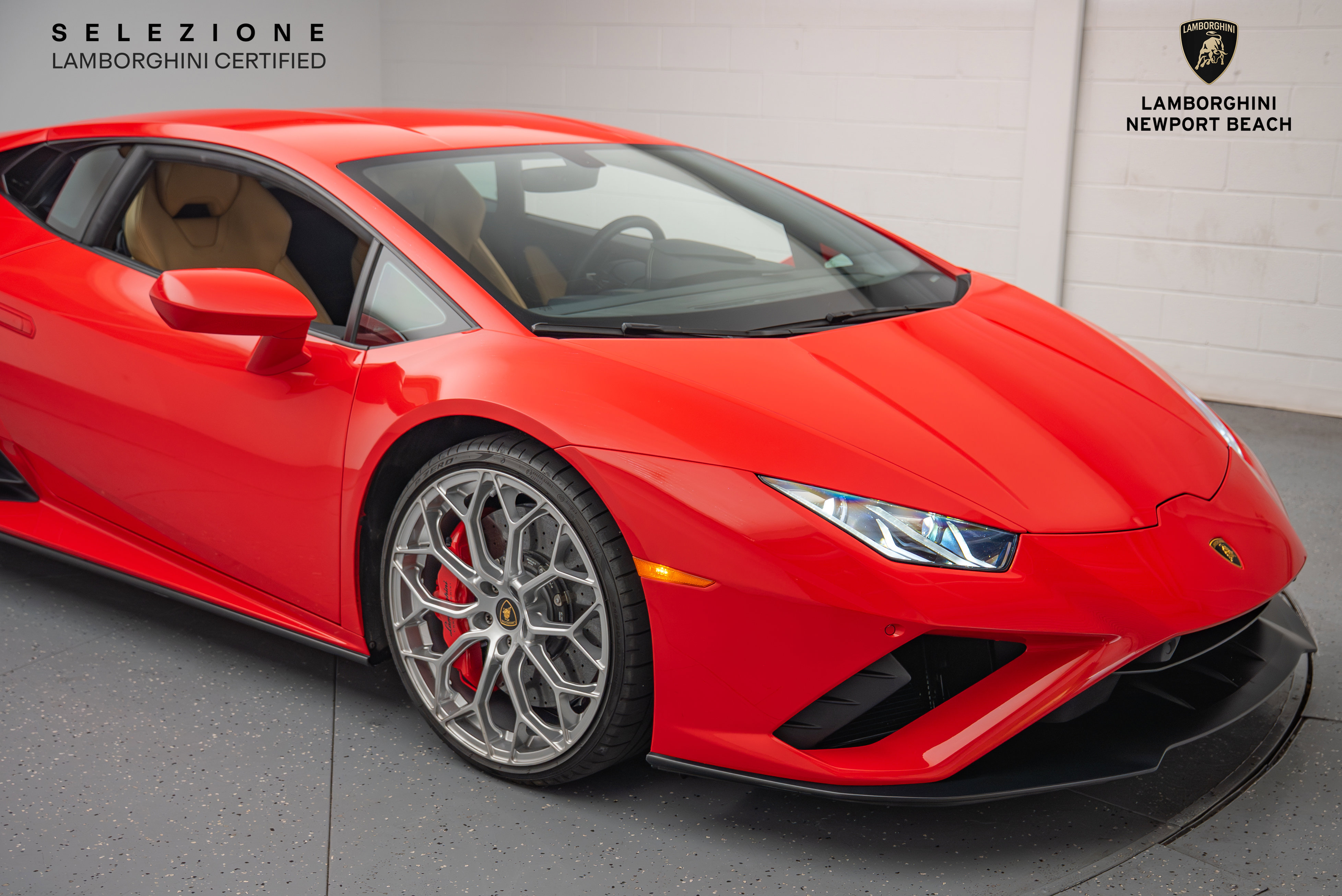 Used 2022 Lamborghini Huracan EVO image 2
