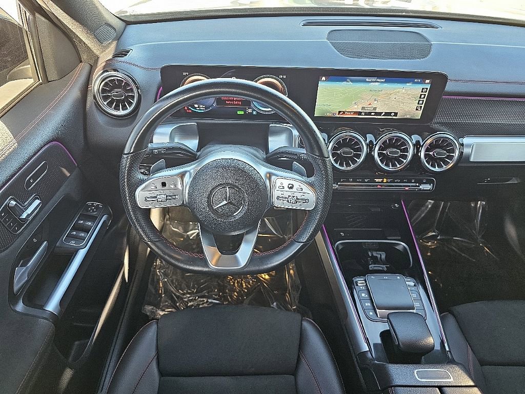 Used 2023 Mercedes-Benz EQB 300 4MATIC image 25