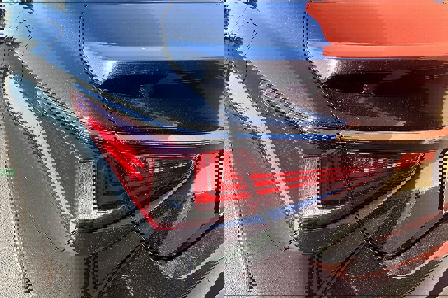 Used 2023 Lexus ES 300h F Sport w/ Accessory Package (Z2) FWD image 28