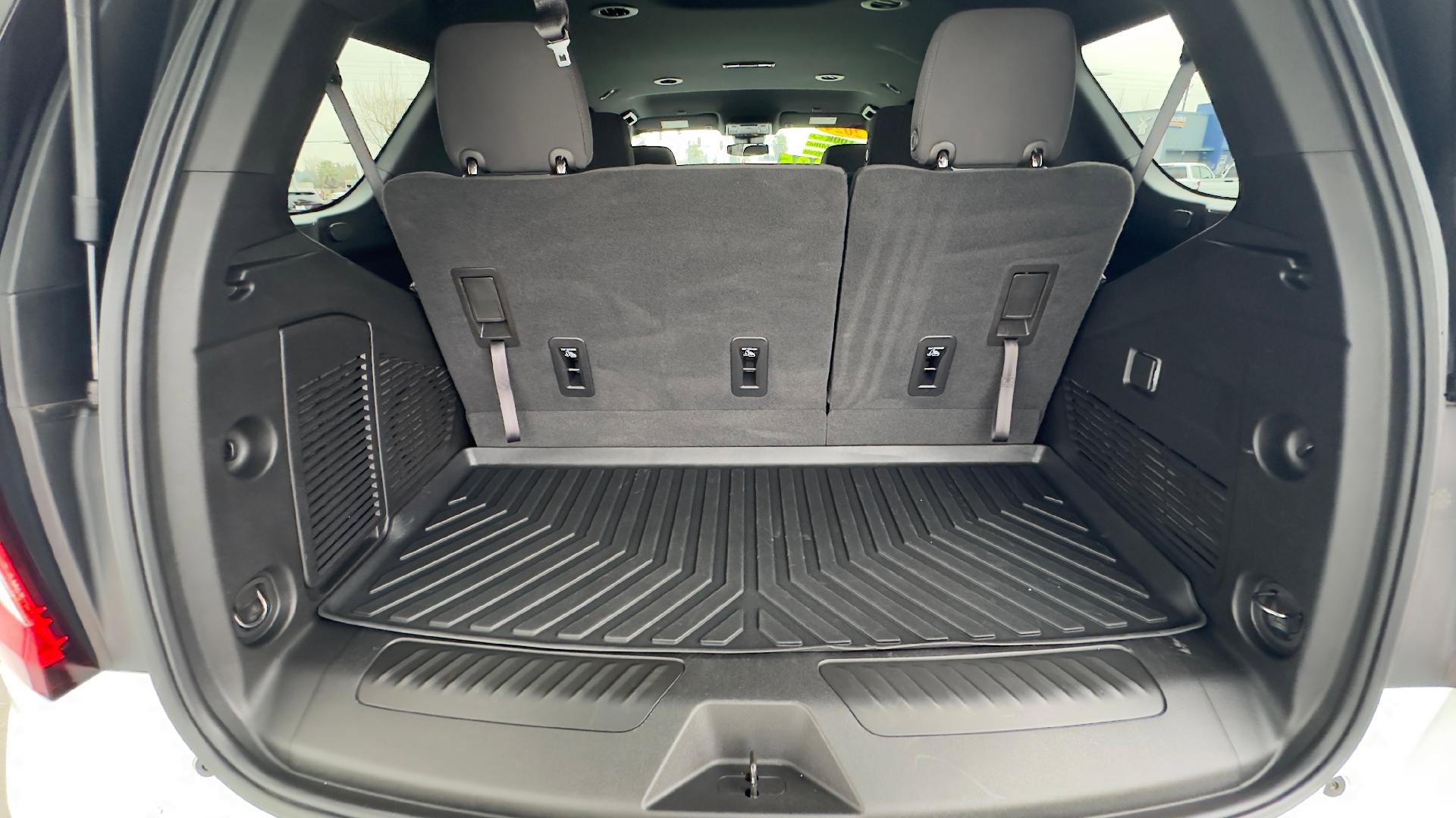 Used 2024 GMC Yukon SLE w/ Max Trailering Package image 7