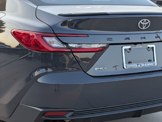 Used 2025 Toyota Camry SE FWD image 8
