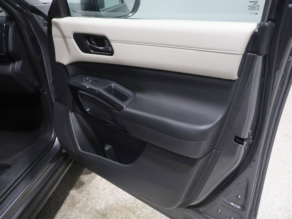 Used 2023 Nissan Pathfinder SV w/ Cargo Package image 23