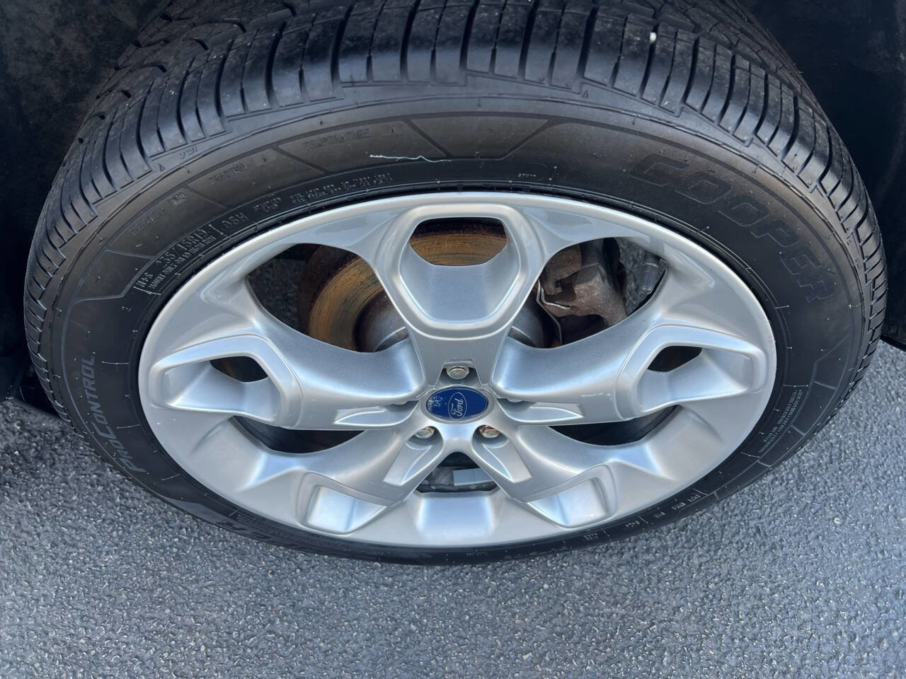 Used 2015 Ford Escape Titanium w/ Equipment Group 301A image 10