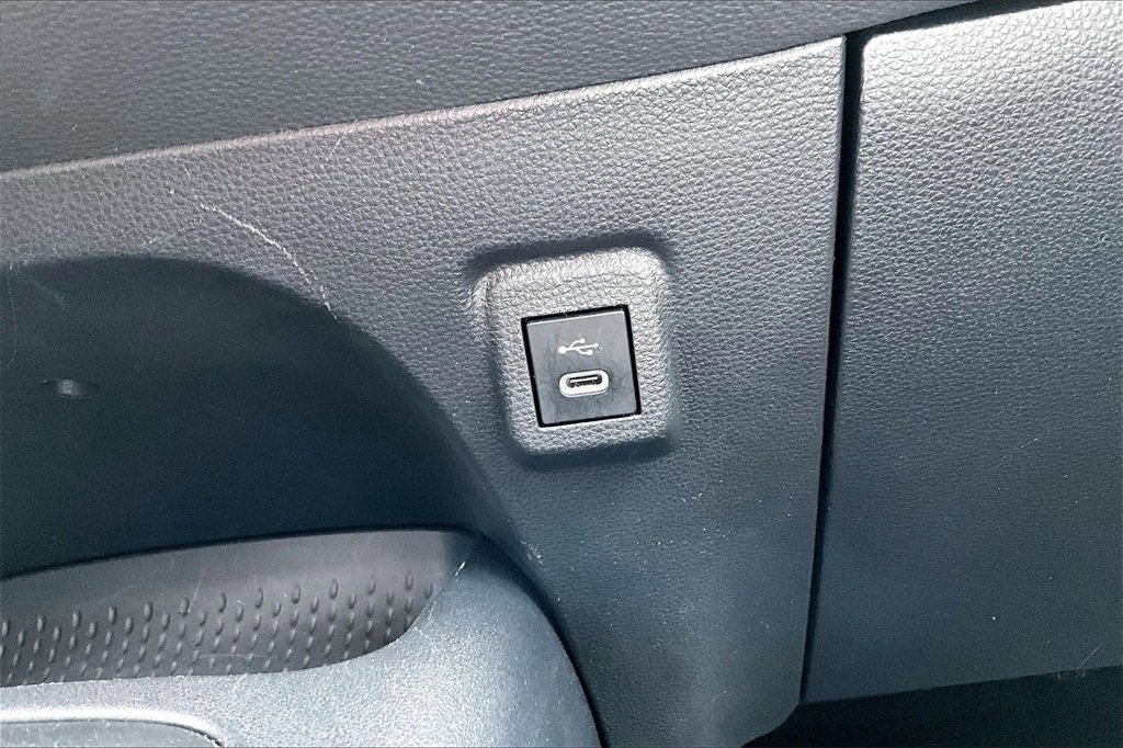 Used 2024 Toyota Corolla LE image 29