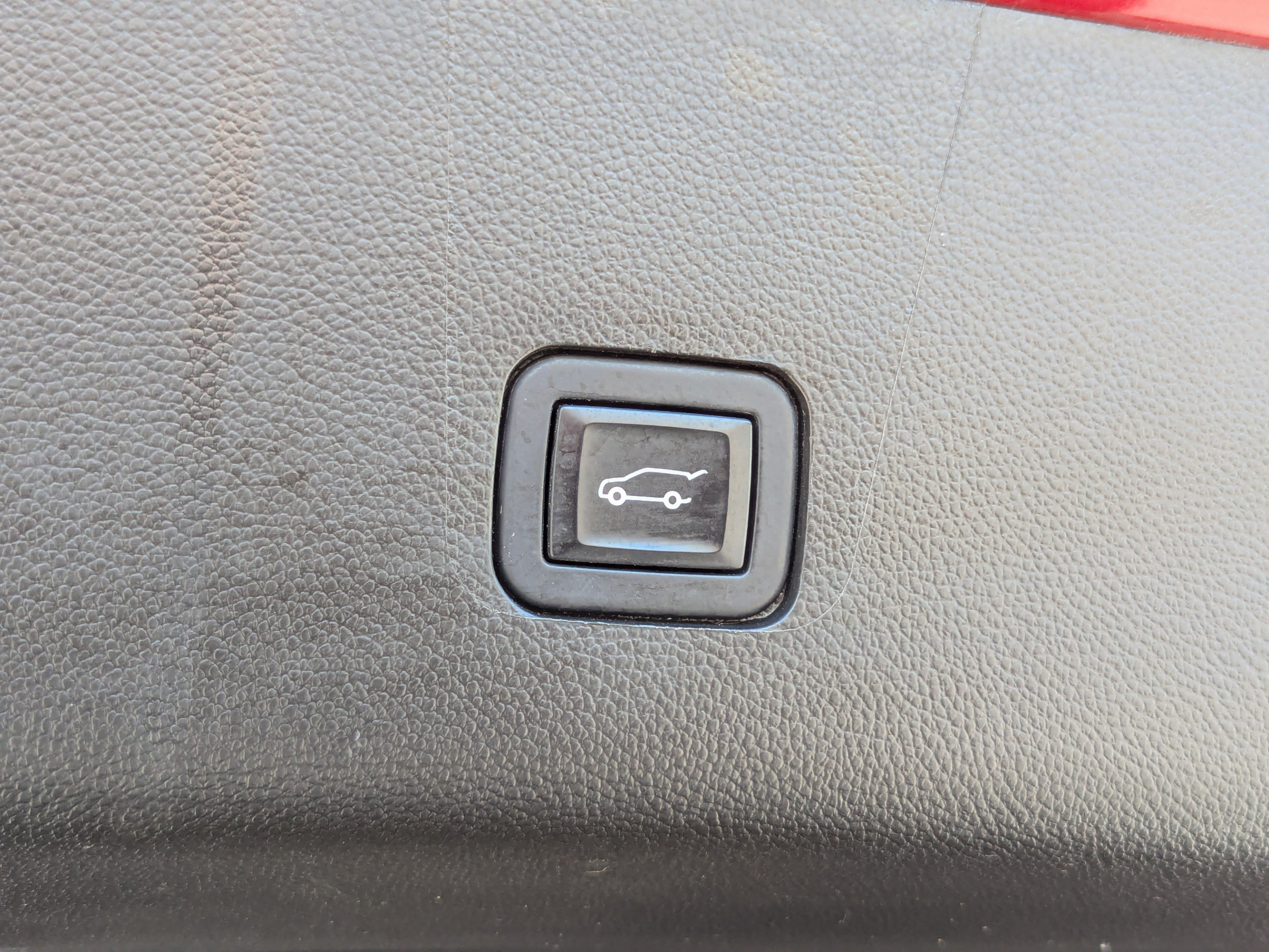 Used 2023 Chevrolet Traverse LT FWD image 14