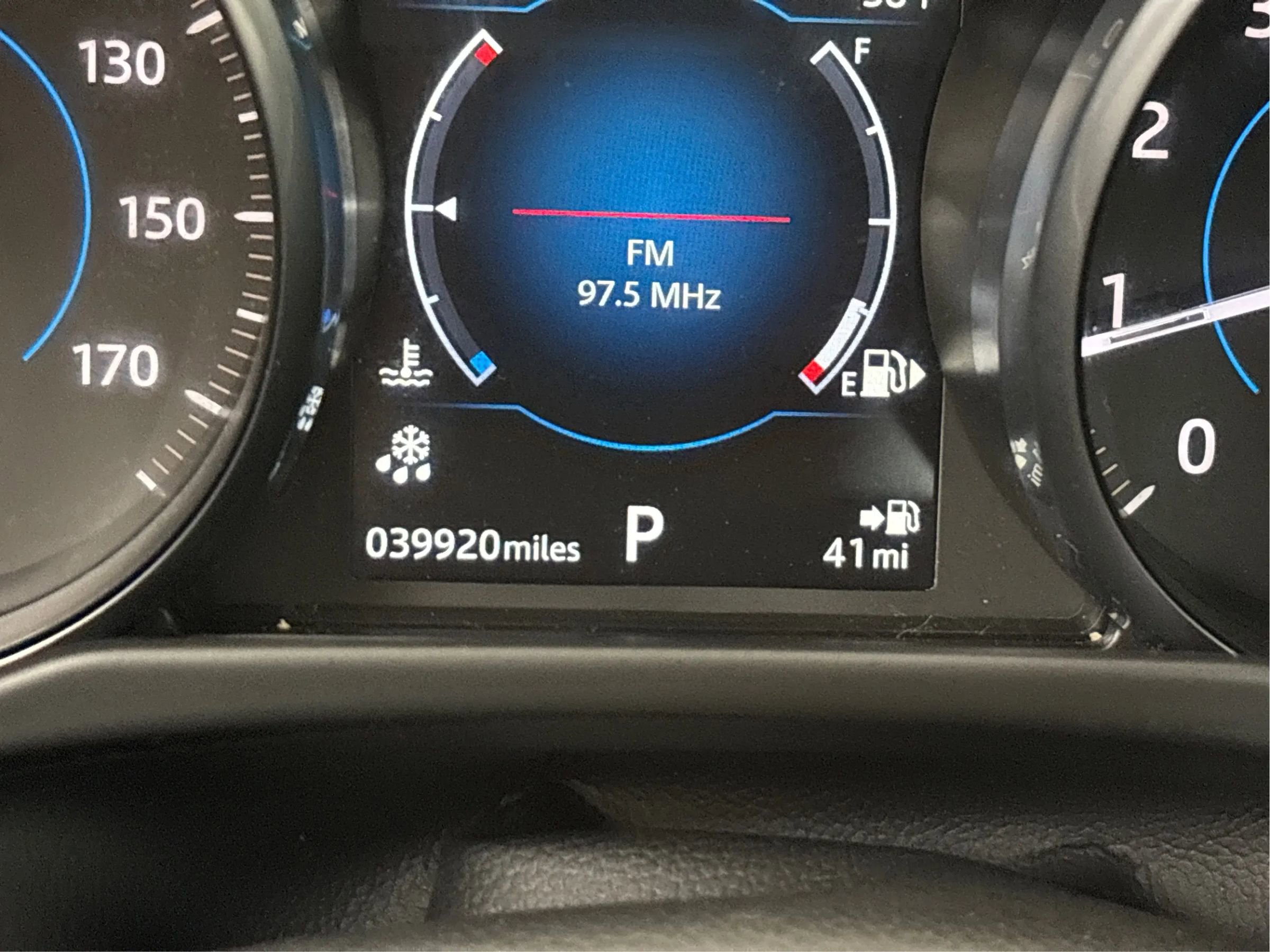 Used 2018 Jaguar XF Premium image 48