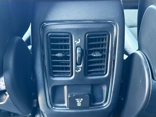 Used 2020 Jeep Grand Cherokee Altitude RWD image 19