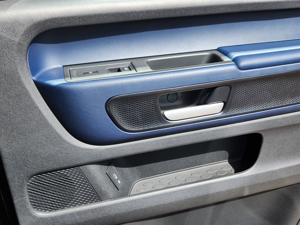 New 2025 Volkswagen ID. Buzz Pro S image 17