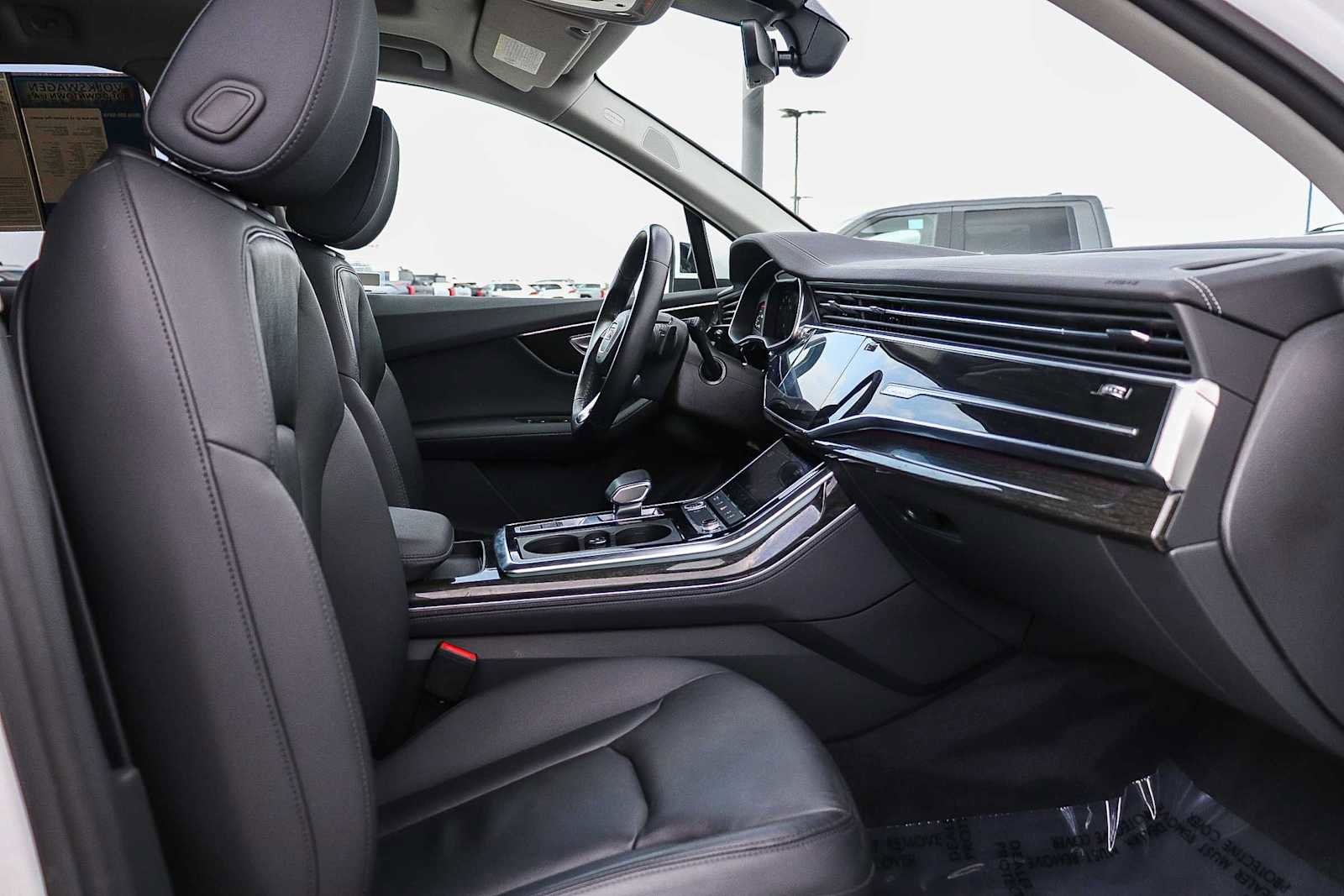 Used 2024 Audi Q7 Premium Plus image 14