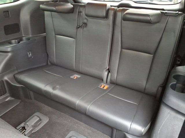 Used 2023 Toyota Highlander XLE FWD image 18