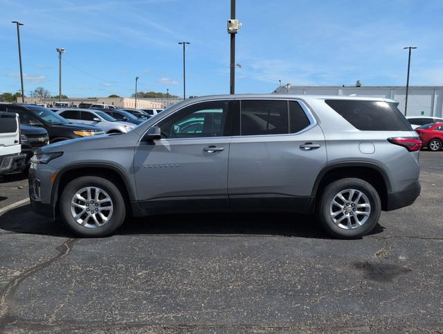Used 2023 Chevrolet Traverse LS w/ Safety Package FWD image 2