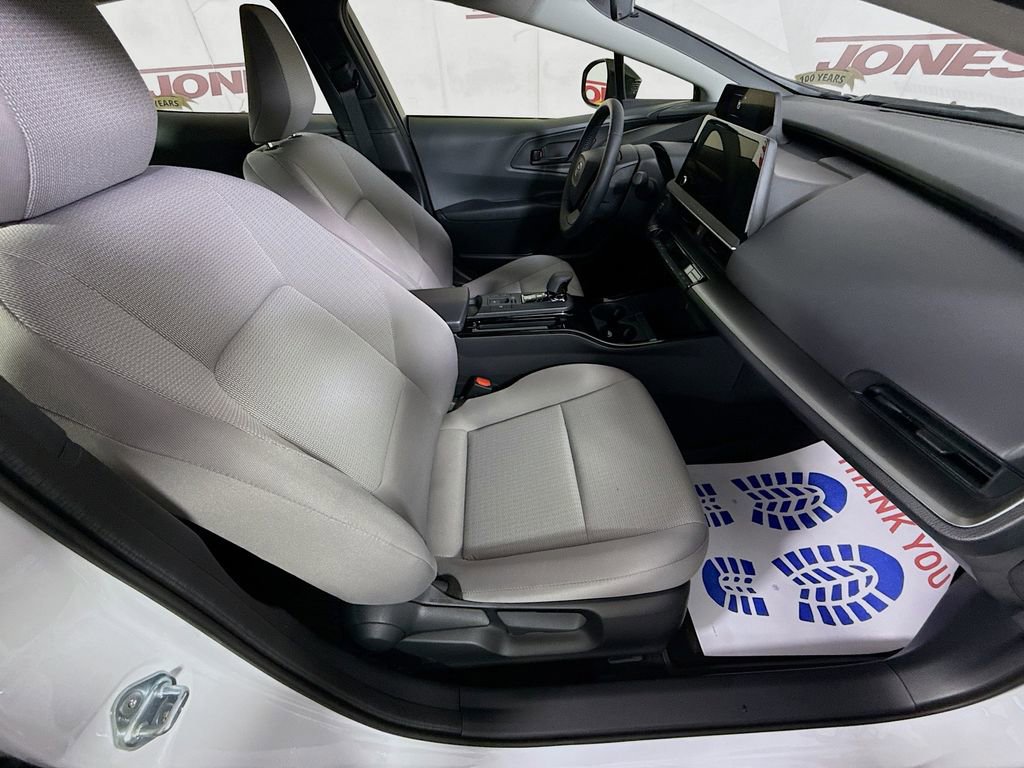 Used 2026 Toyota Prius LE image 27