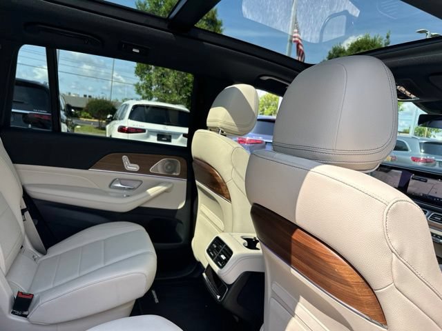 Used 2025 Mercedes-Benz GLS 450 4MATIC image 33